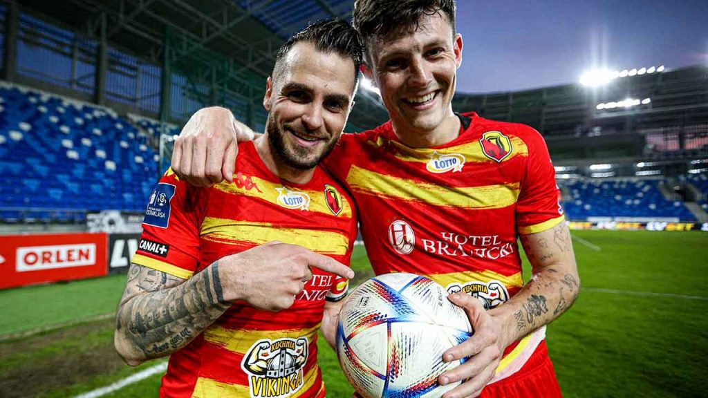 Los españoles Jesús Imaz y Marc Gual tras una de sus victorias con el Jagiellonia en la Ekstraklasa.
