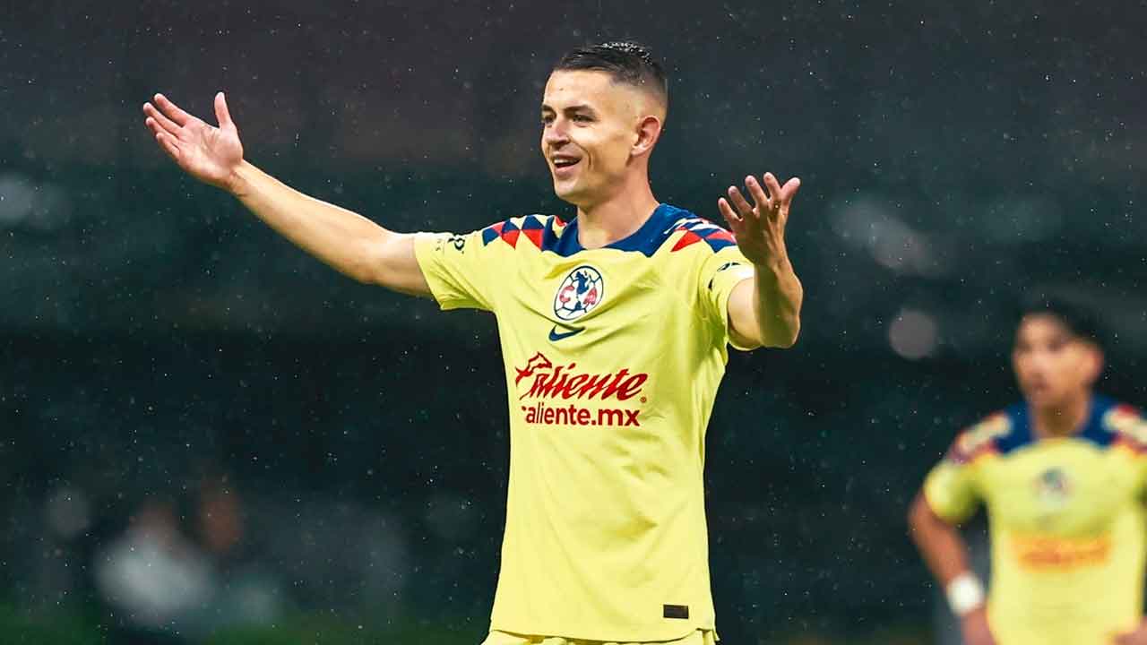 albaro-fidalgo-celebra-uno-de-sus-goles-con-club-america