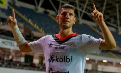 Alberto-Toril-celebra-su-primer-gol-con-Alajuelense-de-Costa-Rica