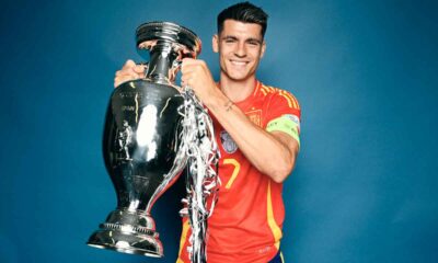 Alvaro-Morata-celebra-la-Eurocopa-conquistada-por-España