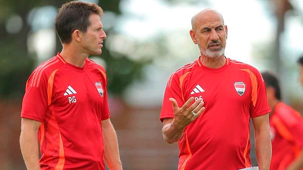 Pablo-Grandes-(izquierda)-durante-un-entrenamiento-de-la-selección-Olímpica-de-Irak