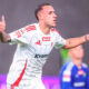 Andreu-Arasa-celebra-uno-de-sus-goles-con-el-LKS-Lodz