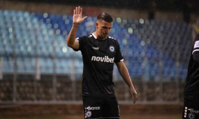 Carlitos-López-pide-disculpas-a-la-afición-del-PAS-Lamia-tras-anotar-un-doblete-con-el-Atromitos