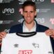 raul-albentosa-durante-su-presentación-con-el-derby-county