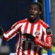 Eliezer-Mayenda-durante-un-partido-del-Sunderland-en-la-Championship-inglesa