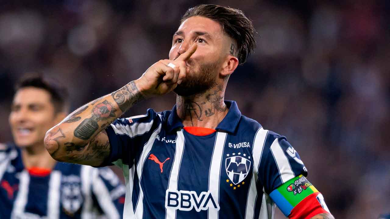el-futbolista-español-sergio-ramos-celebra-su-primer-gol-con-los-rayados-de-monterrey