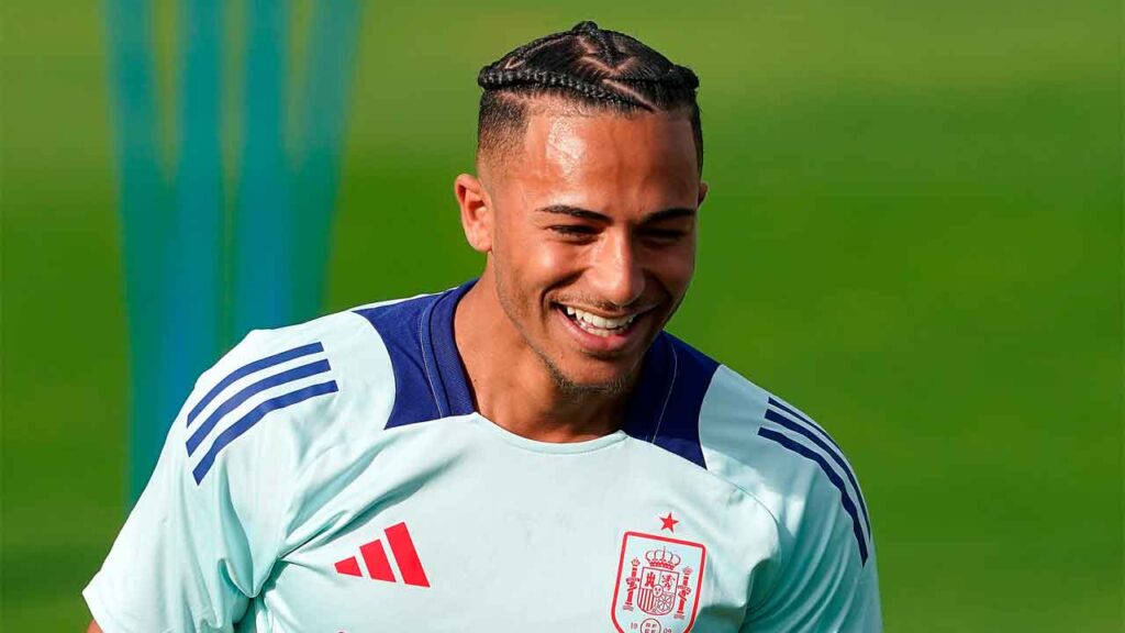 El-español-Mateo-Joseph-durante-un-entrenamiento-de-la-selección-española