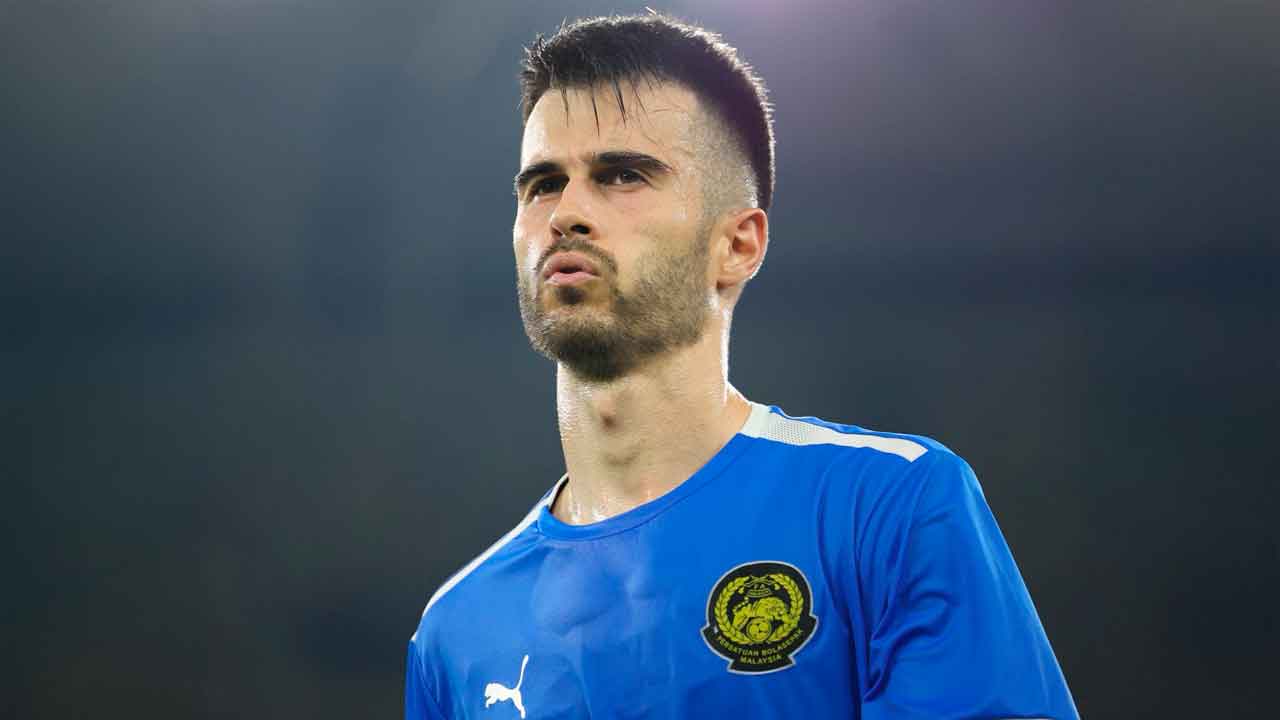 El-futbolista-español-Jon-Irazábal-durante-un-entrenamiento-de-la-selección-de-Malasia