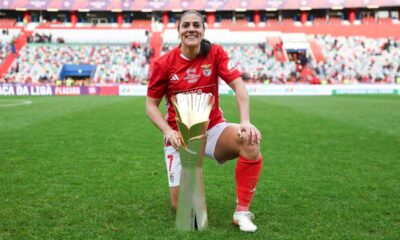 Martín-Prieto-celebra-uno-de-sus-títulos-con-el-Benfica