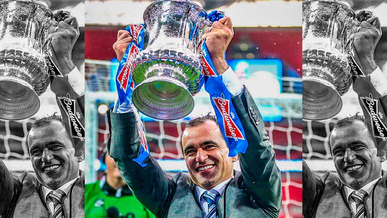 Roberto-Martínez-celebra-la-FA-Cup-conquistada-con-el-Wigan-en-2013