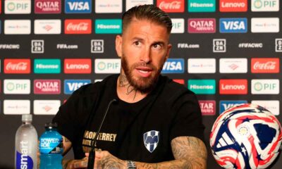 Sergio-Ramos,-durante-una-rueda-de-prensa-con-los-Rayados-de-Monterrey