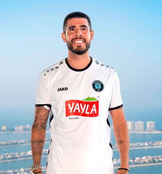 Alejandro-Pozuelo-durante-su-presentación-con-el-Palm-City