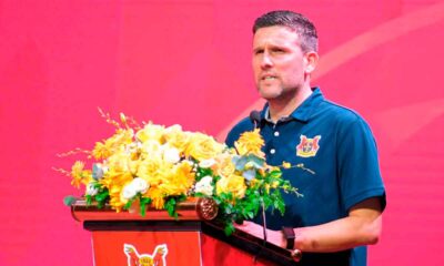 Gerard-Albadalejo-durante-un-acto-del-Ninh-Binh
