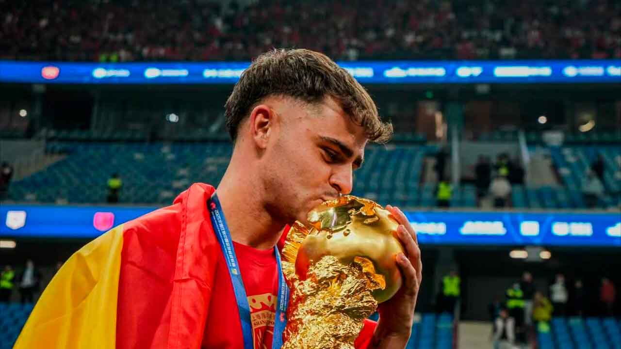 Óscar-Melendo-se-convierte-en-el-segundo-futbolista-español-en-conquistar-la-Super-League-china