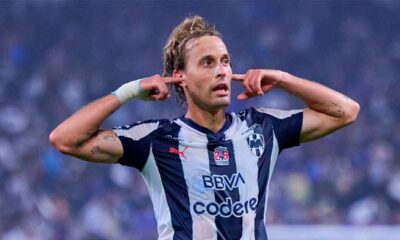 Sergio-Canales-celebra-uno-de-sus-goles-con-Rayados
