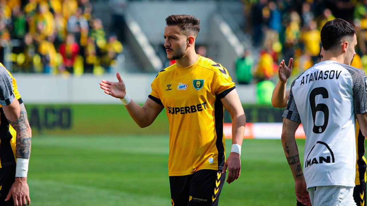 Borja-Galán-durante-un-partido-con-el-Katowice