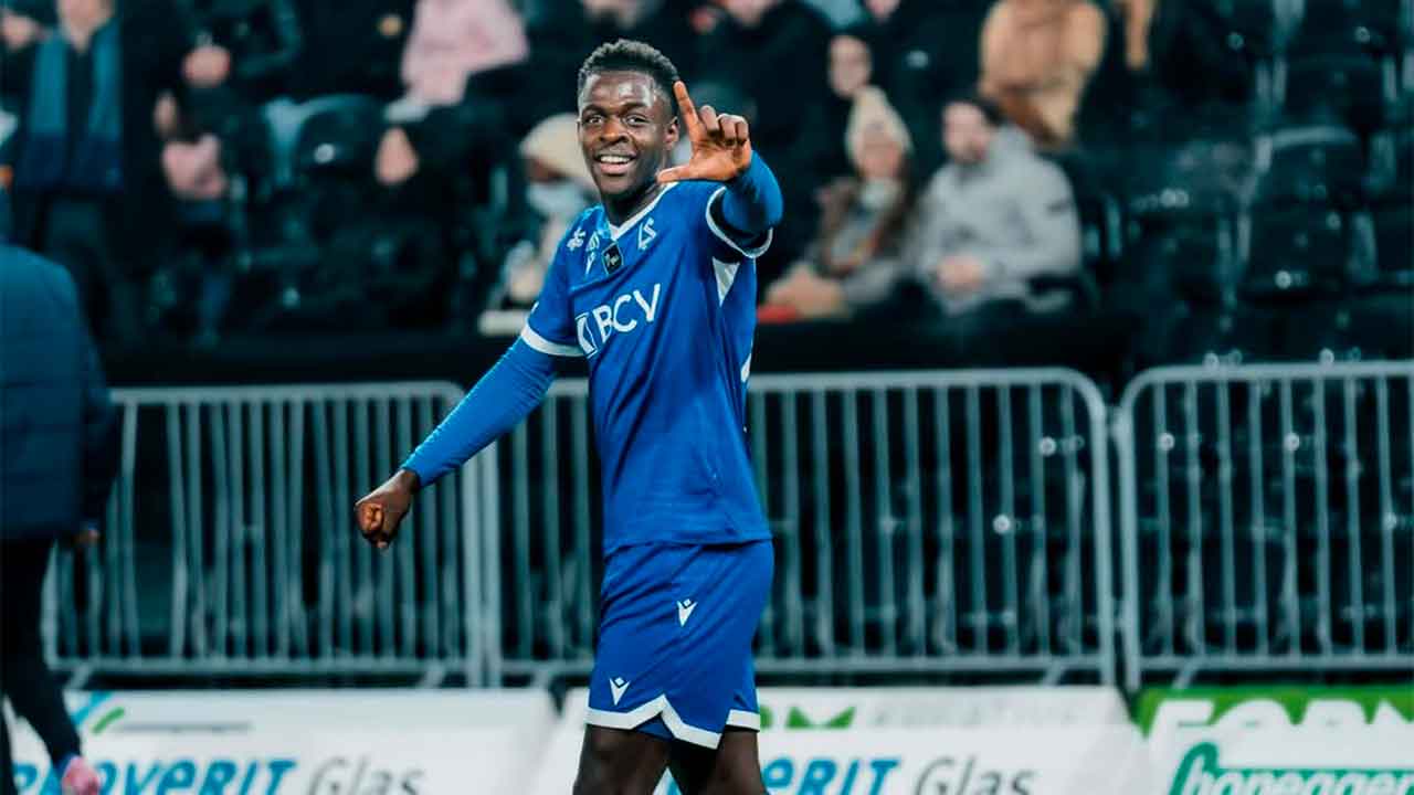 El-español-Omar-Janneh-marca-en-su-debut-con-el-Lausanne