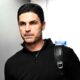 Mikel-Arteta-llega-al-estadio-antes-de-un-partido-del-Arsenal