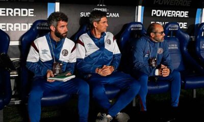 Xavi-Tamarit-(I),-durante-su-etapa-como-asistente-de-Pellegrino-en-Lanús