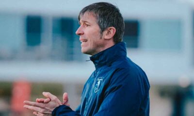 Albert-Celades,-durante-un-entrenamiento-del-Pafos