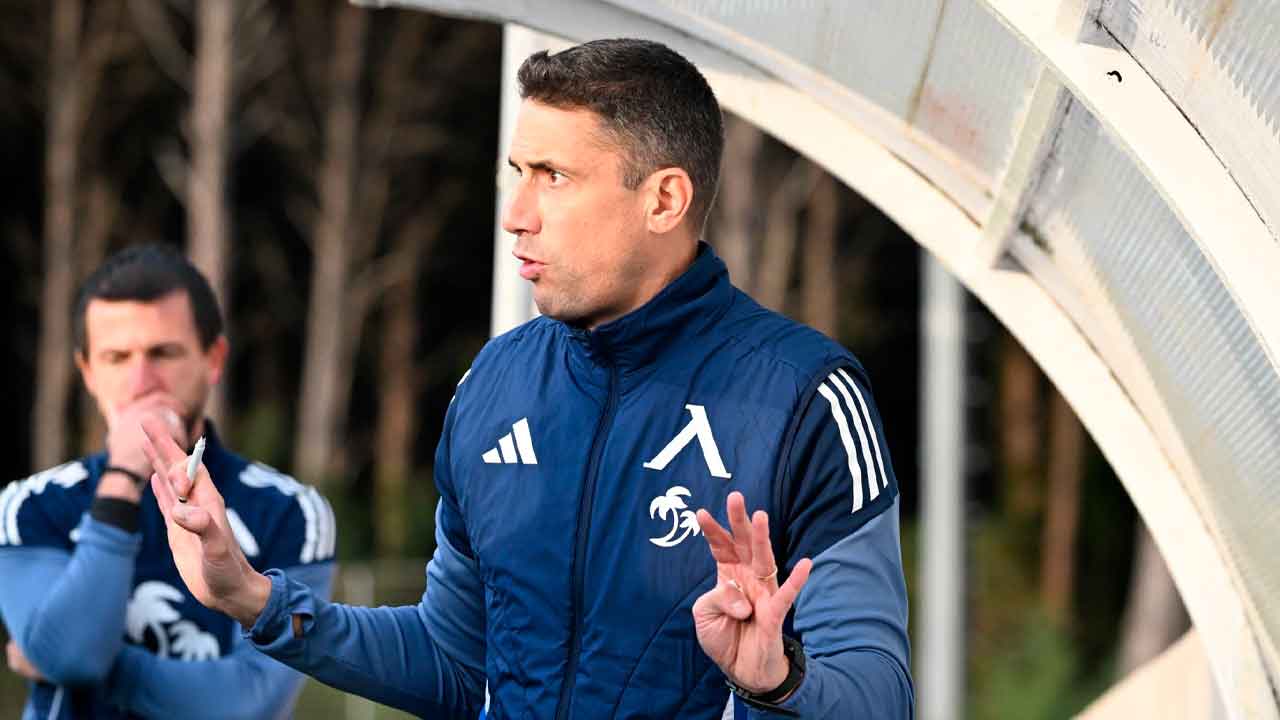 El-español-Julio-Velázquez-durante-un-entrenamiento-del-Levski-Sofia