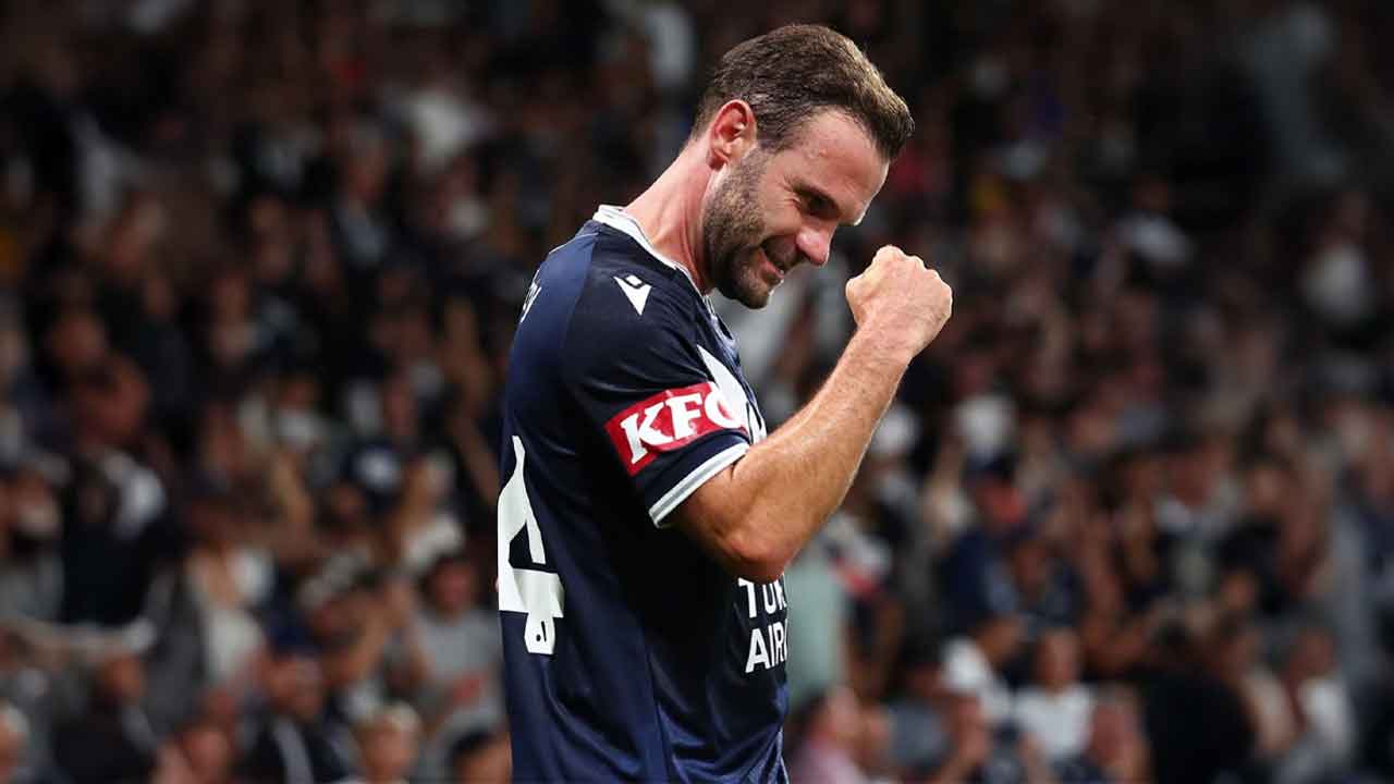 Juan-Mata-celebra-uno-de-sus-triunfos-con-Melbourne-Victory-en-Australia