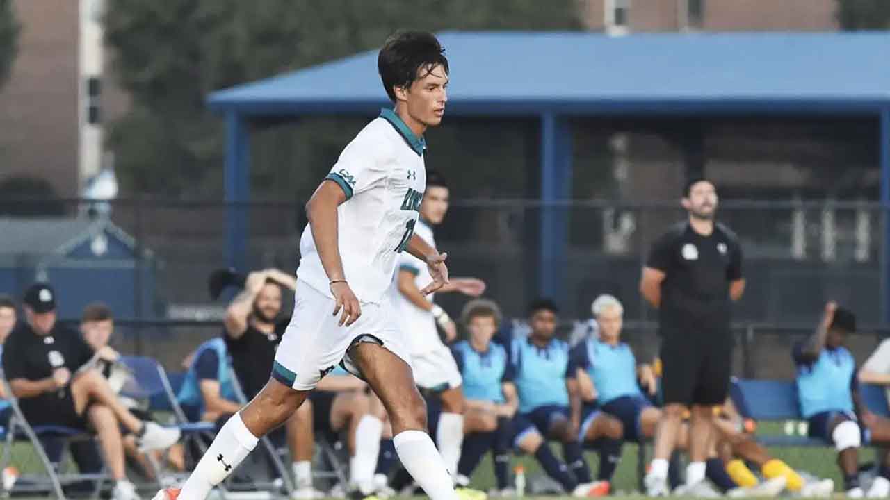 Pep-Casas-en-un-partido-con-la-UNC-Wilmington-Athletics