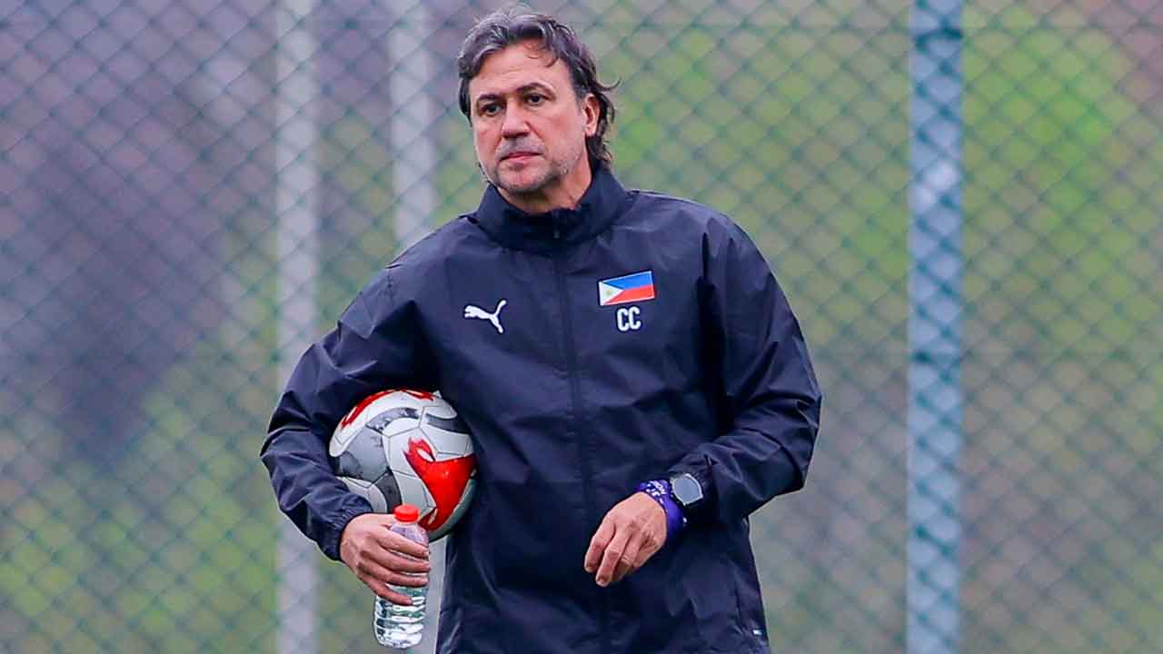 Carles-Cuadrat-durante-un-entrenamiento-de-la-selección-filipina