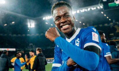 El-español-Omar-Janneh-celebra-uno-de-sus-goles-en-Suiza
