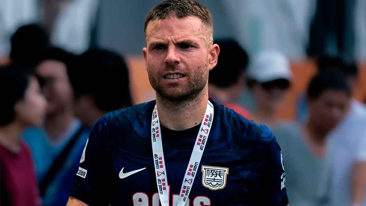 El-español-Asier-Illarramendi-durante-su-etapa-en-Hong-Kong