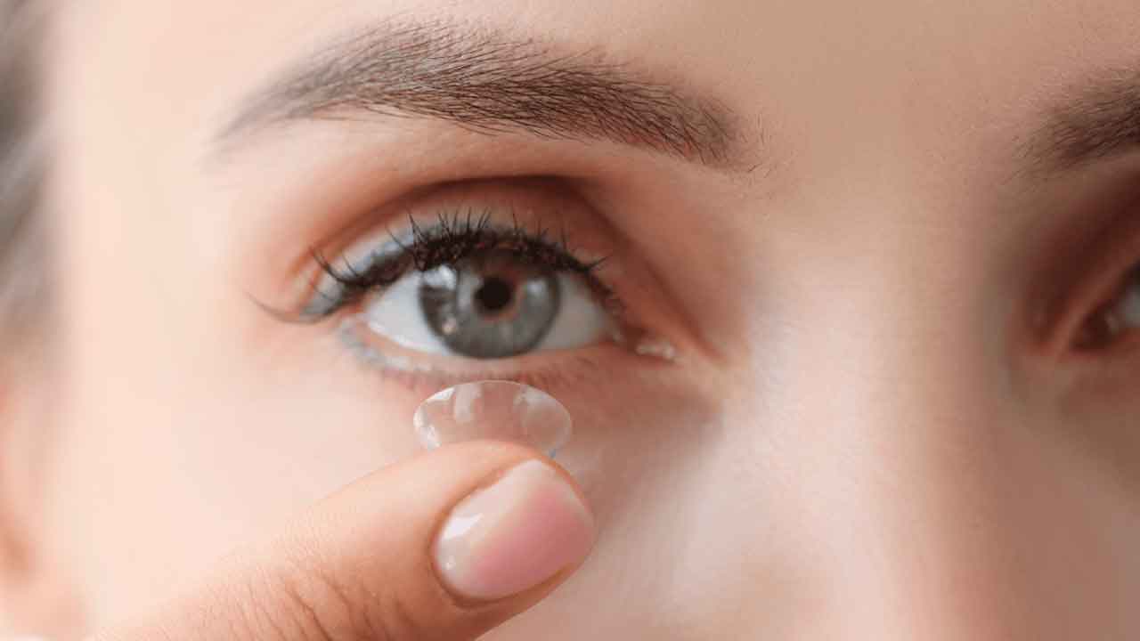 Lentillas-progresivas-La-solución-definitiva-para-decir-adiós-a-las-gafas-de-cerca