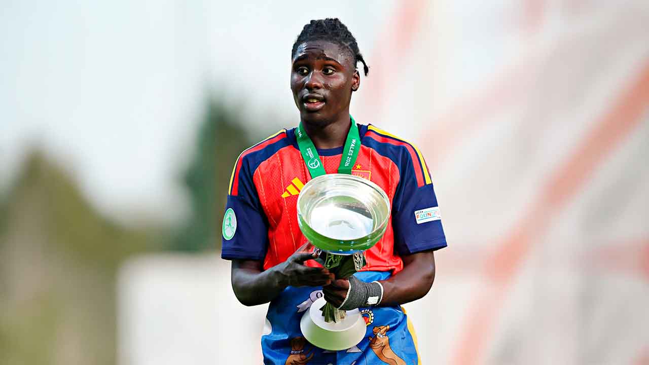 Ousmane-Diallo-con-el-Europeo-Sub-19-conquistado-por-España