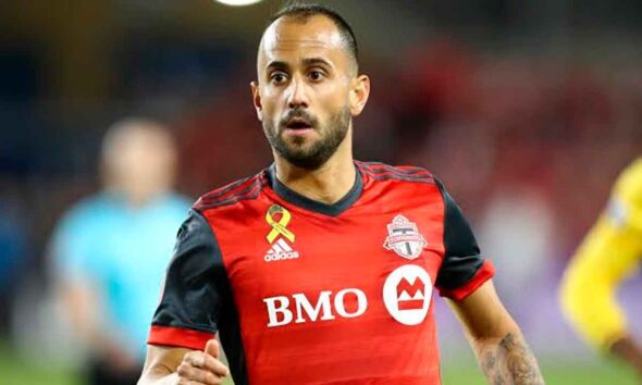 Víctor-Vázquez-durante-su-etapa-en-Toronto