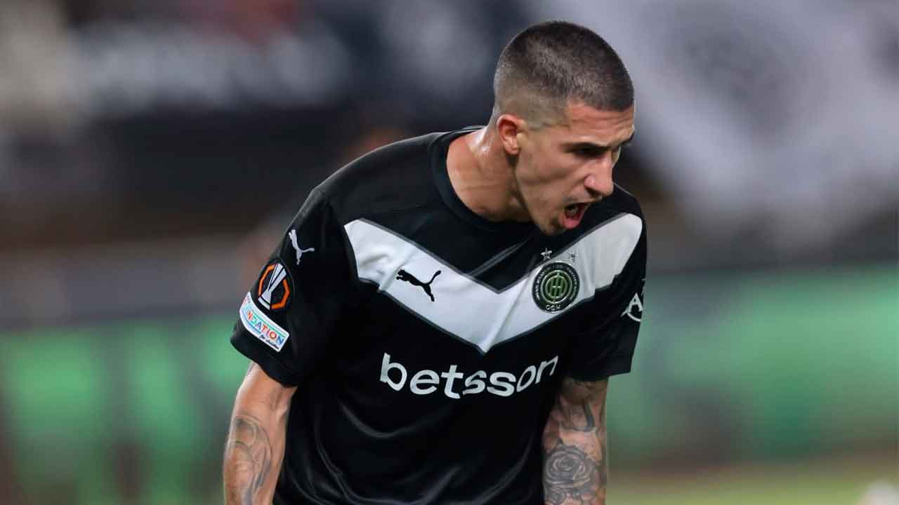 Aitor-Cantalapiedra-celebra-su-gol-con-el-OFI-Creta-en-Europa-League