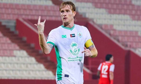 Álex-Fernández-celebra-uno-de-sus-goles-en-Emiratos-Árabes