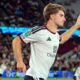 César-Palacios-celebra-uno-de-sus-goles-con-el-Fulham