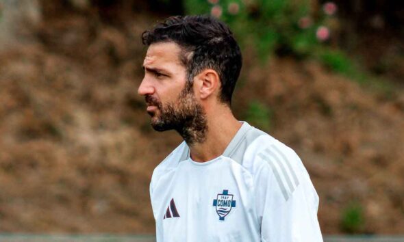Cesc-Fàbregas,-durante-un-entrenamiento-del-Como