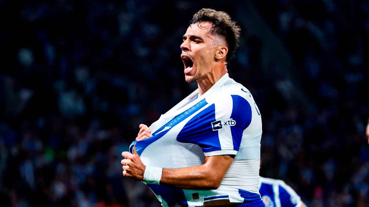 Gabri-Veiga-celebra-uno-de-sus-goles-con-el-Oporto