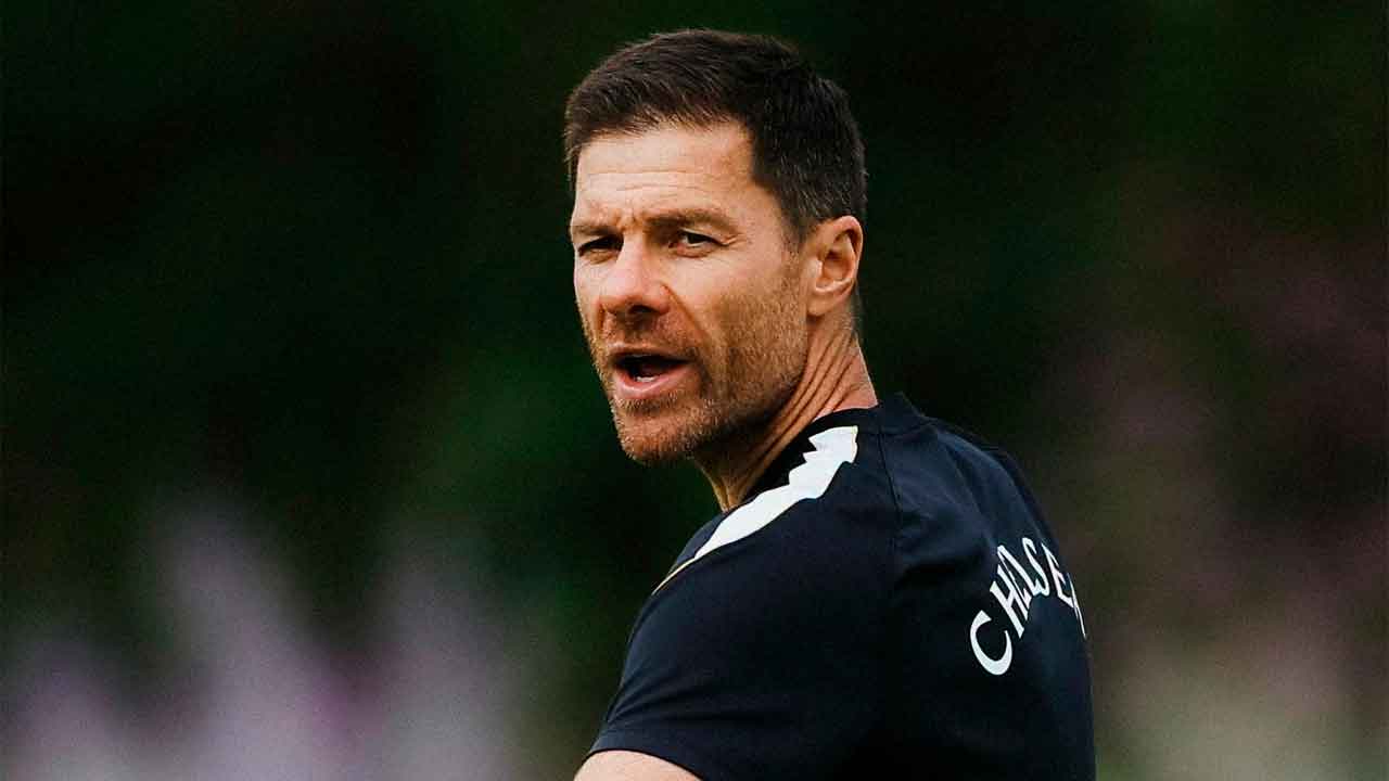 Xabi-Alonso-durante-un-entrenamiento-del-Chelsea
